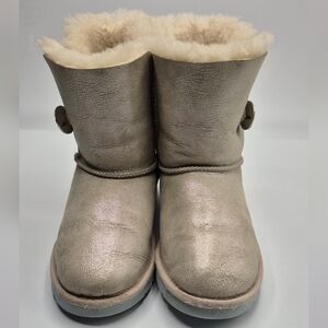 UGG Kids Boots in Shimmering Silver and Cream